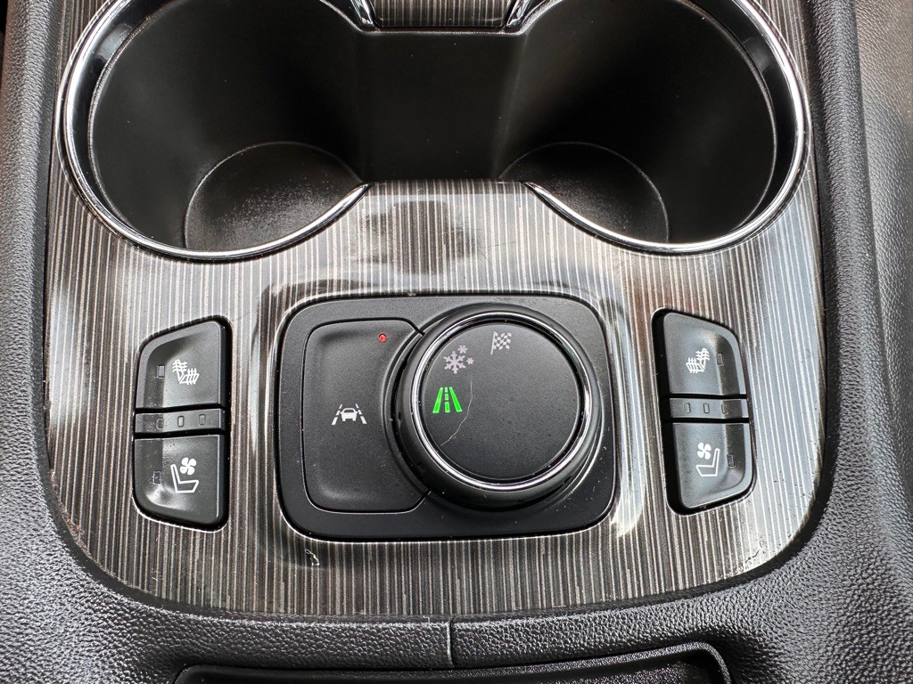 2020 GMC Acadia Image 15