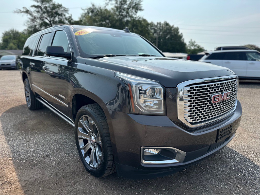 2016 GMC Yukon Image 1