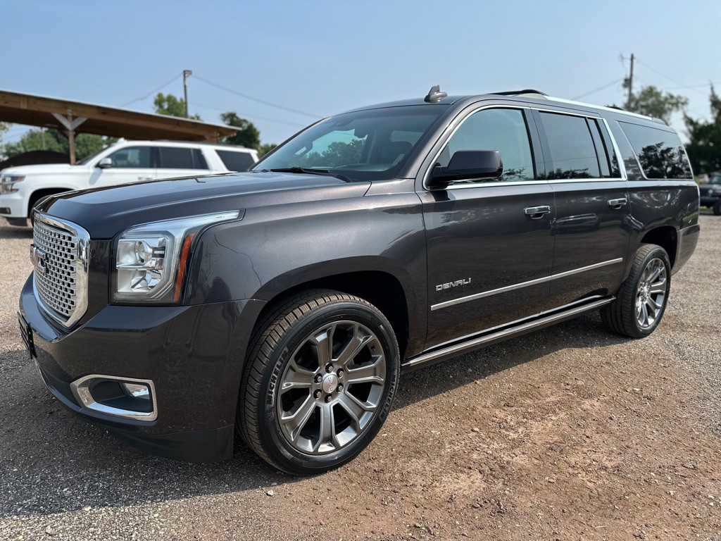 2016 GMC Yukon Image 2
