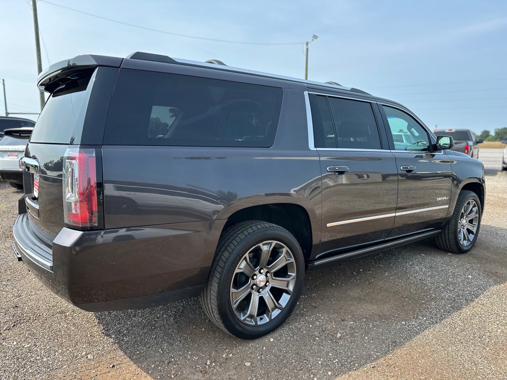 2016 GMC Yukon Image 4