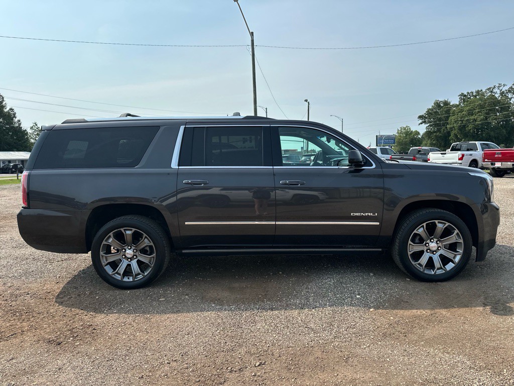 2016 GMC Yukon Image 6