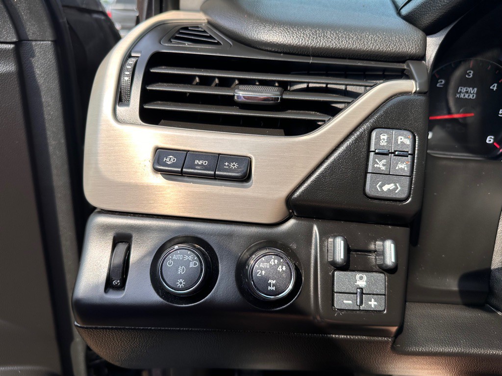 2016 GMC Yukon Image 16