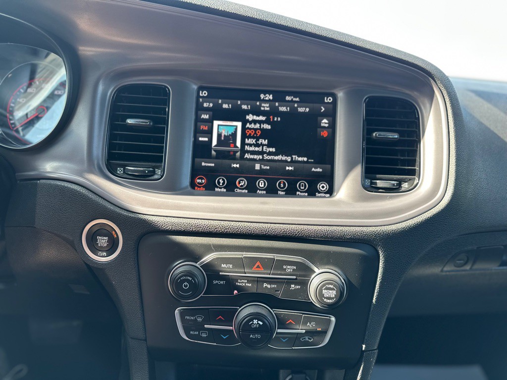 2021 Dodge Charger Image 12