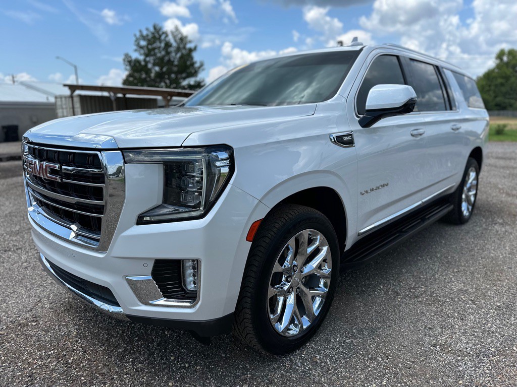 2021 GMC Yukon Image 2