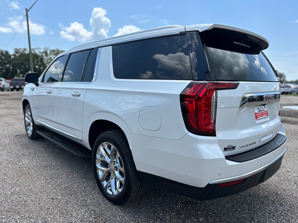 2021 GMC Yukon Image 4