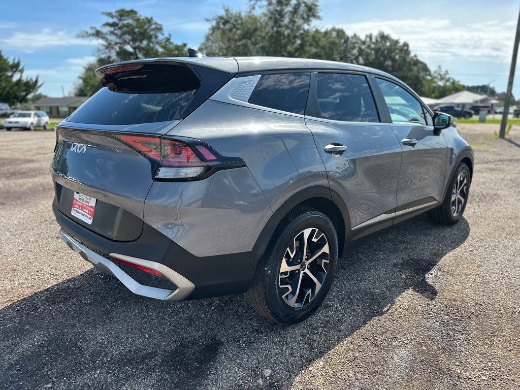 2023 Kia Sportage Image 3