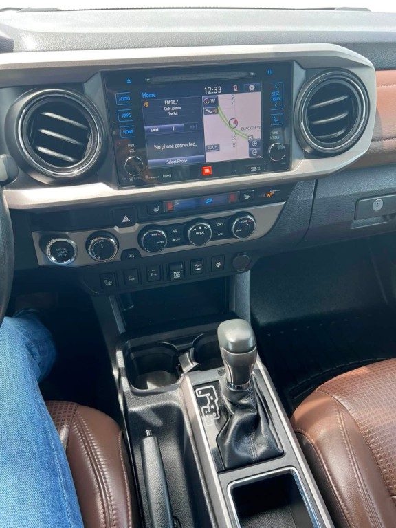 2019 Toyota Tacoma Image 15
