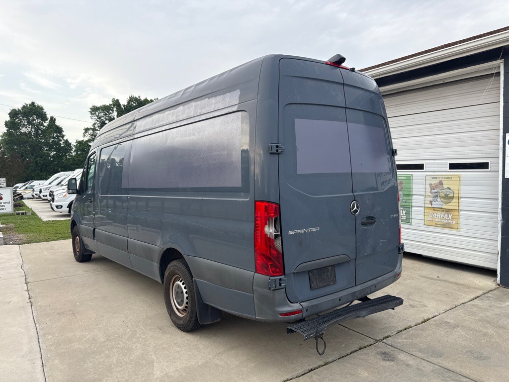 2019 Mercedes-Benz Sprinter Image 2