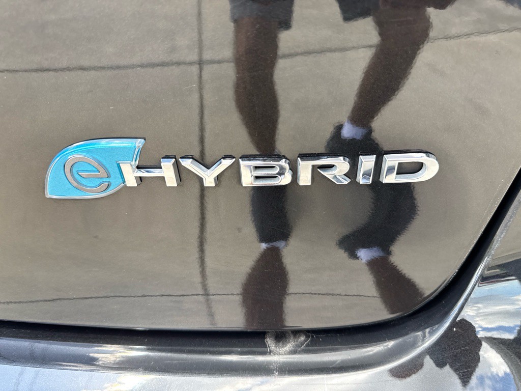 2023 Chrysler Pacifica Image 6