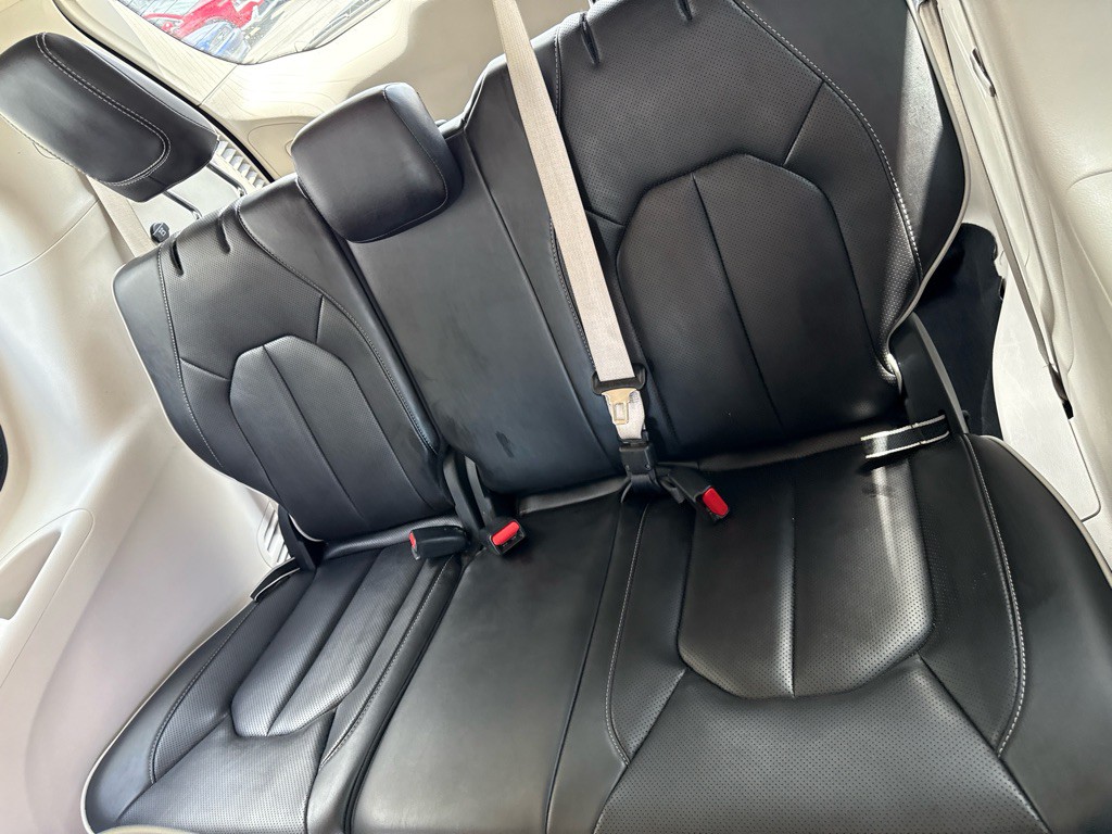 2023 Chrysler Pacifica Image 12