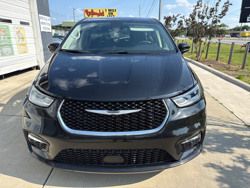 2024 Chrysler Pacifica Image 8