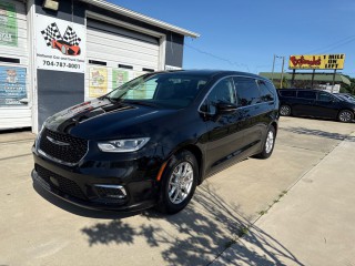 Image for 2023 Chrysler Pacifica Touring L ID: 6605146