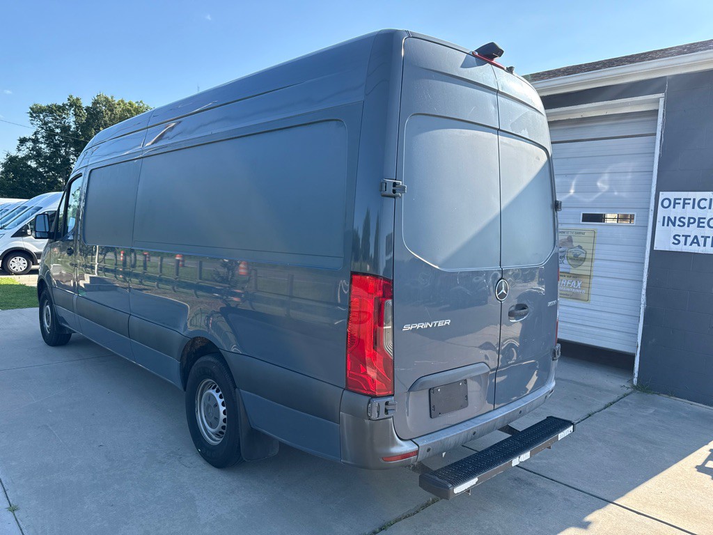 2019 Mercedes-Benz Sprinter Image 3