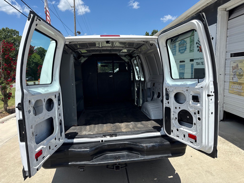 2011 Ford Econoline Image 8