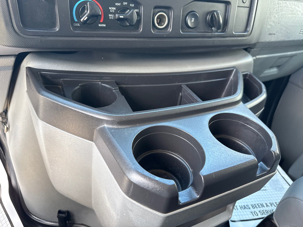 2011 Ford Econoline Image 15