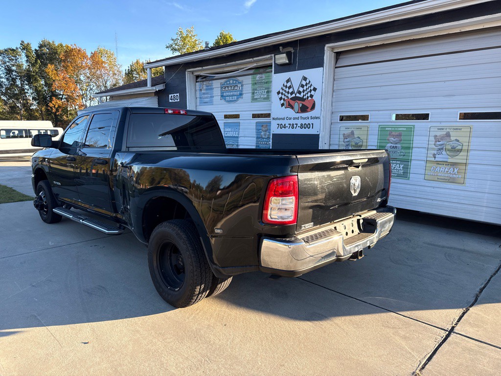 2022 RAM 3500 Image 3
