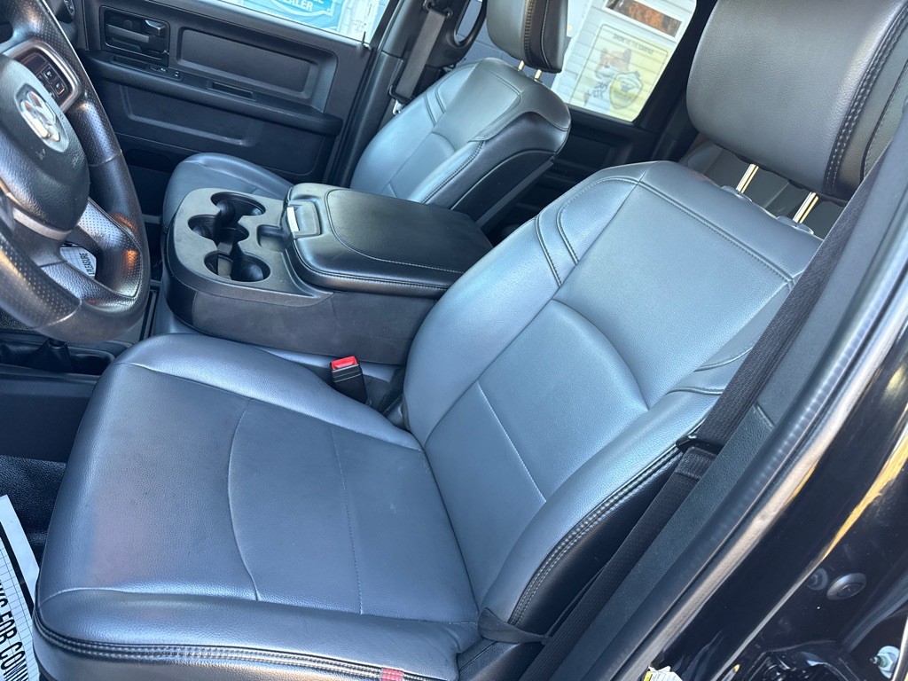 2022 RAM 3500 Image 10