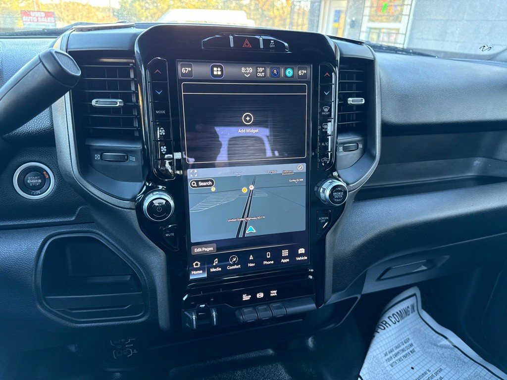 2022 RAM 3500 Image 15