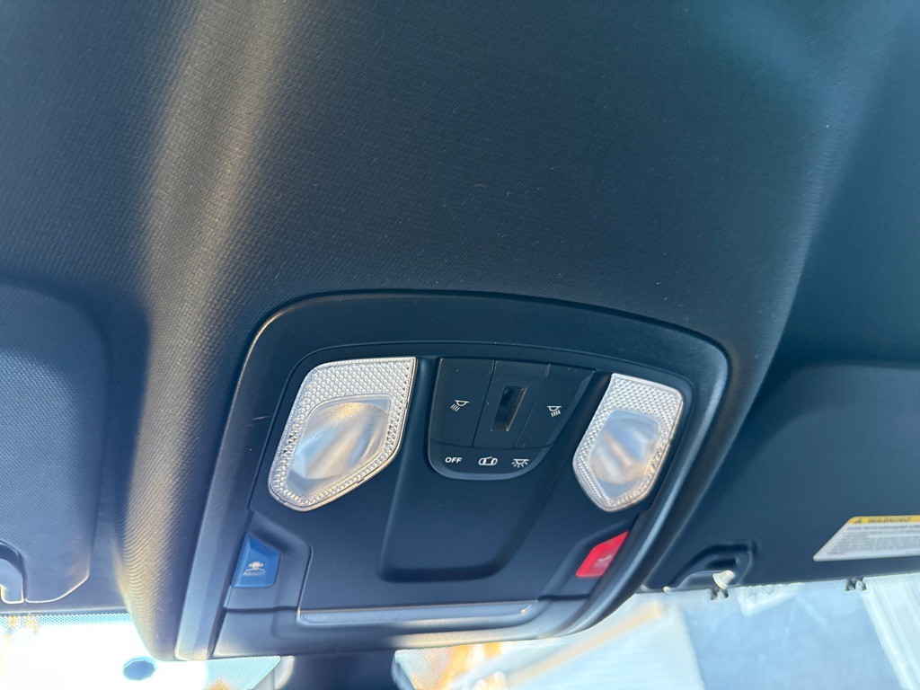 2022 RAM 3500 Image 17