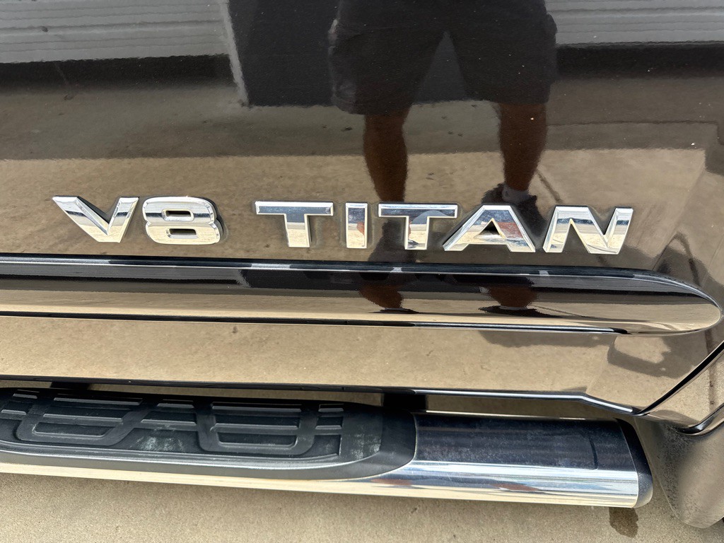 2013 Nissan Titan Image 8