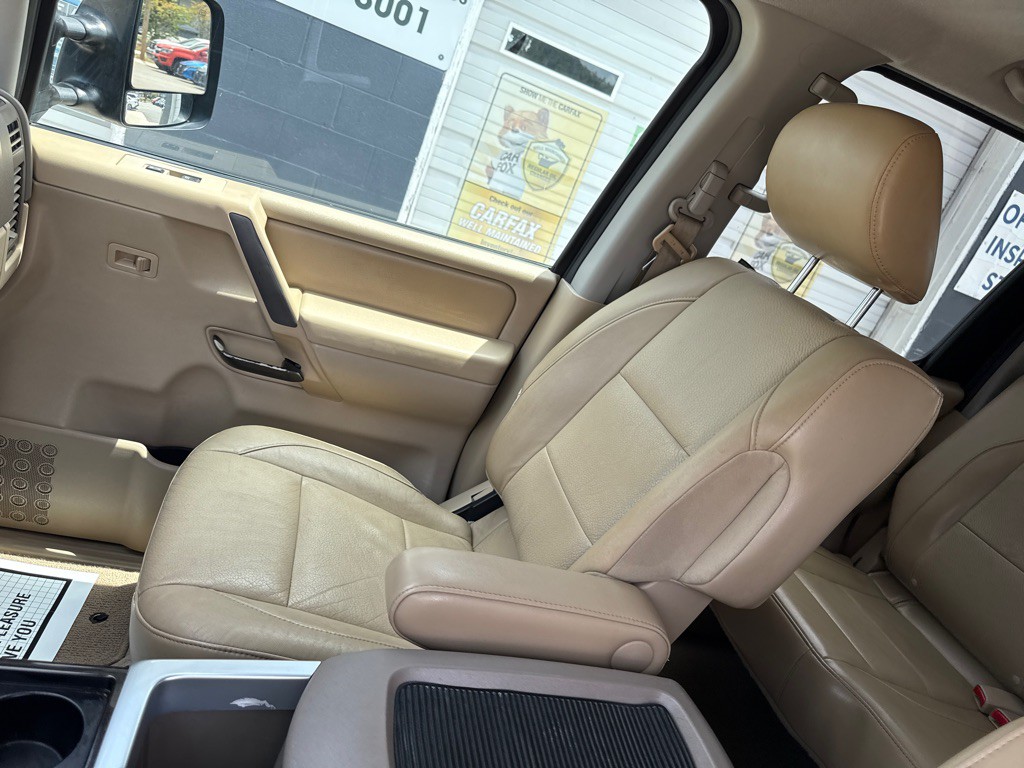 2013 Nissan Titan Image 11
