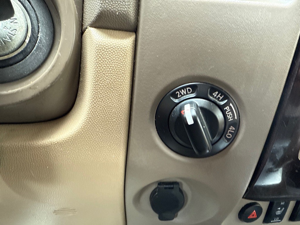 2013 Nissan Titan Image 17