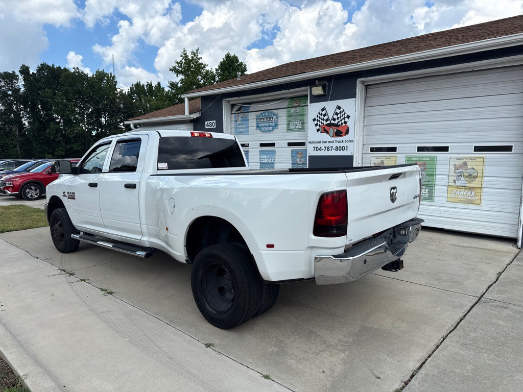 2018 RAM 3500 Image 2