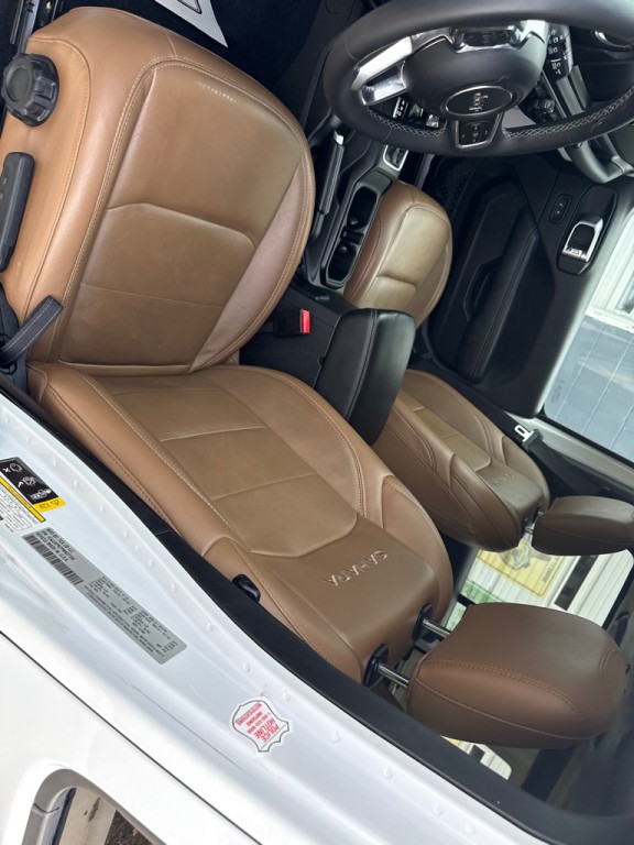 2023 Jeep Wrangler Image 8