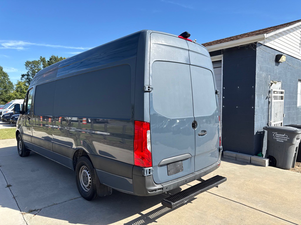 2019 Mercedes-Benz Sprinter Image 3