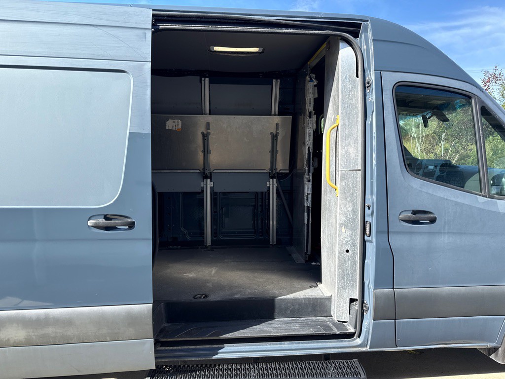 2019 Mercedes-Benz Sprinter Image 11