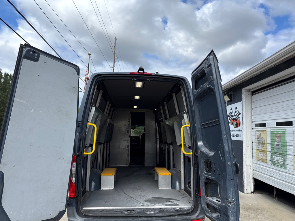 2019 Mercedes-Benz Sprinter Image 9