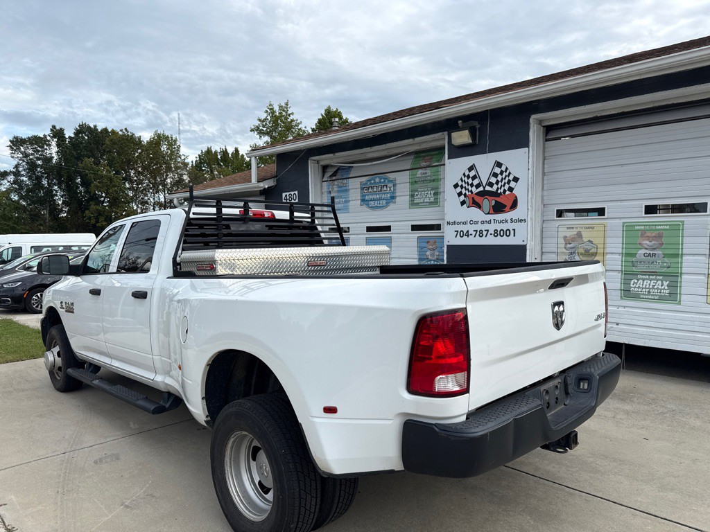 2018 RAM 3500 Image 2