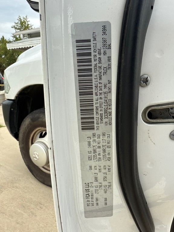 2018 RAM 3500 Image 17