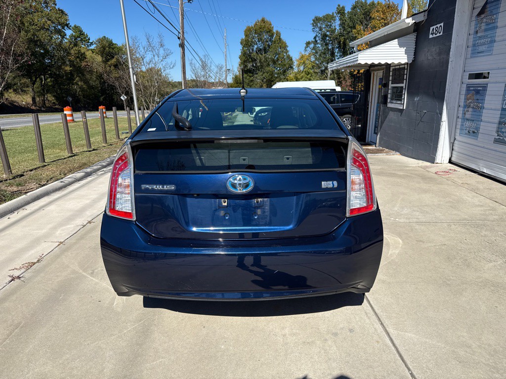 2013 Toyota Prius Image 3