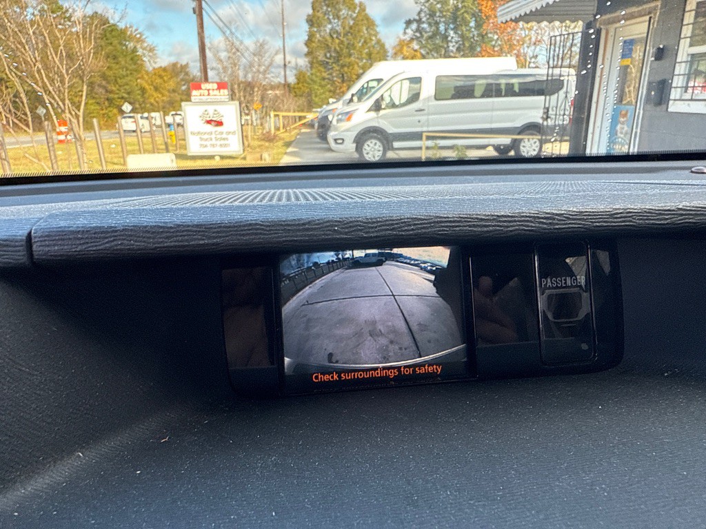 2011 Toyota Sienna Image 13