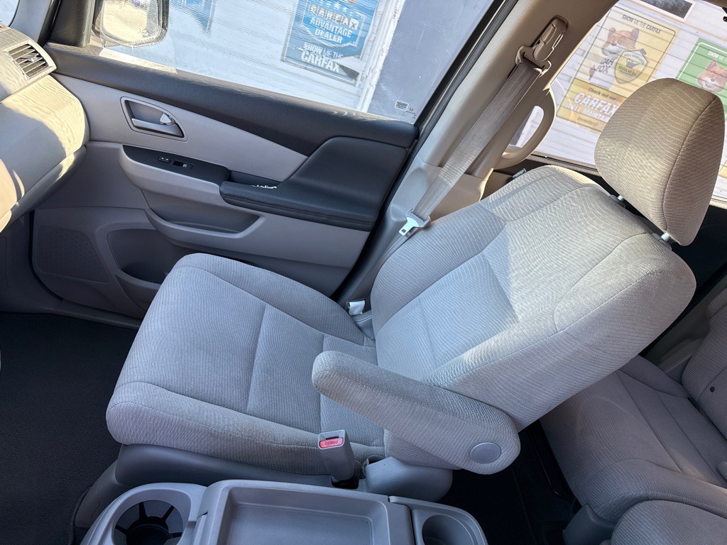 2011 Honda Odyssey Image 9