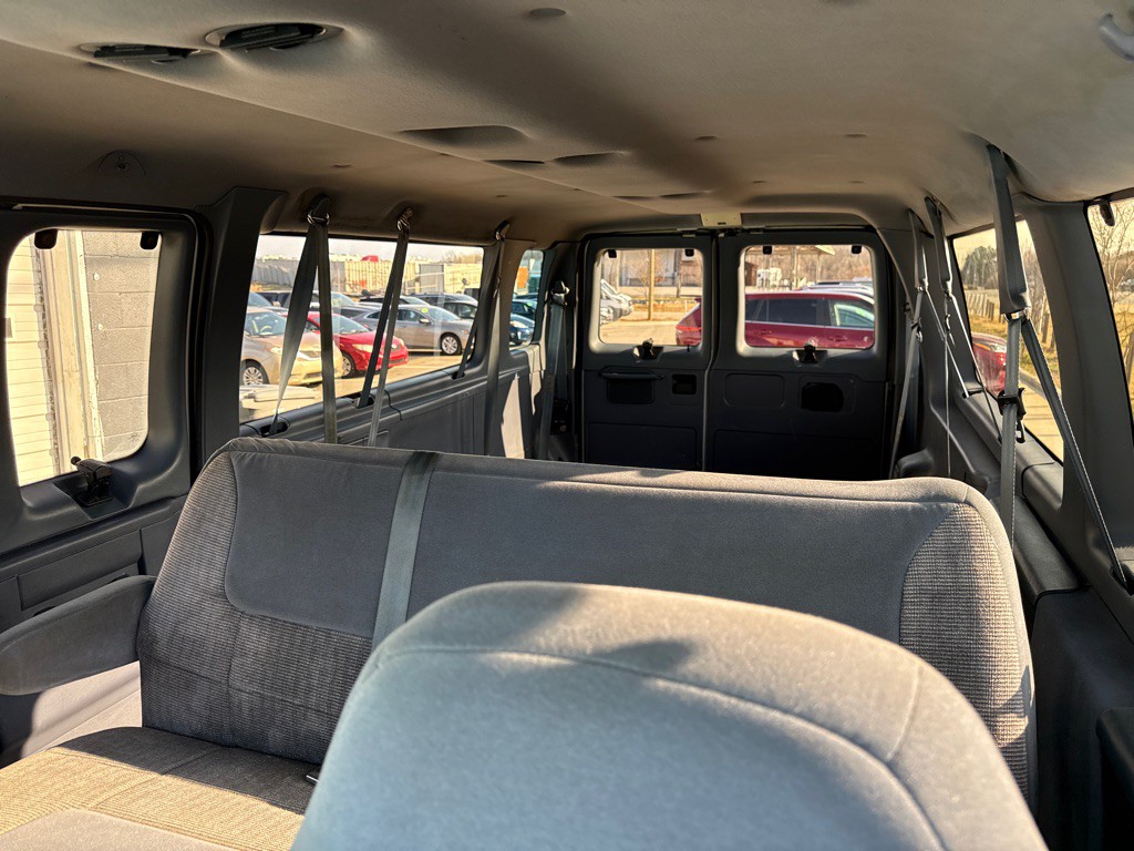 1992 Ford Econoline Image 11