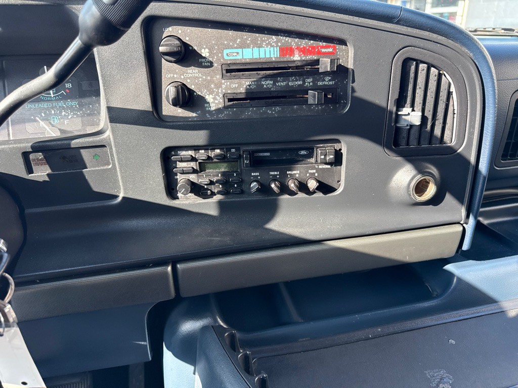 1992 Ford Econoline Image 13