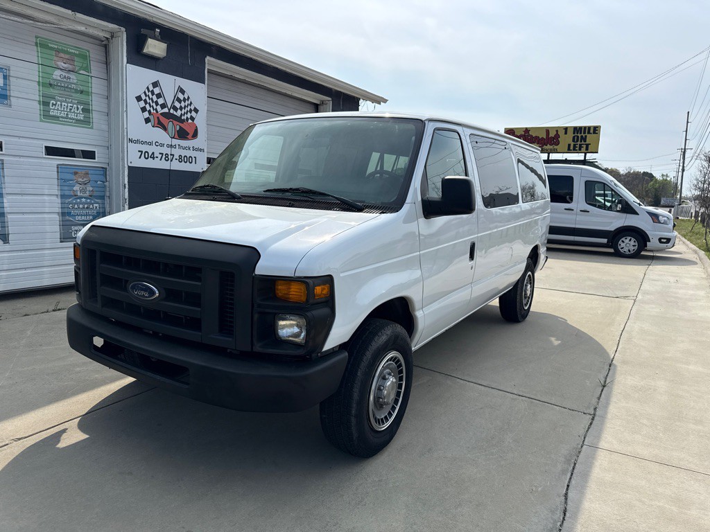 2014 Ford Econoline Image 1