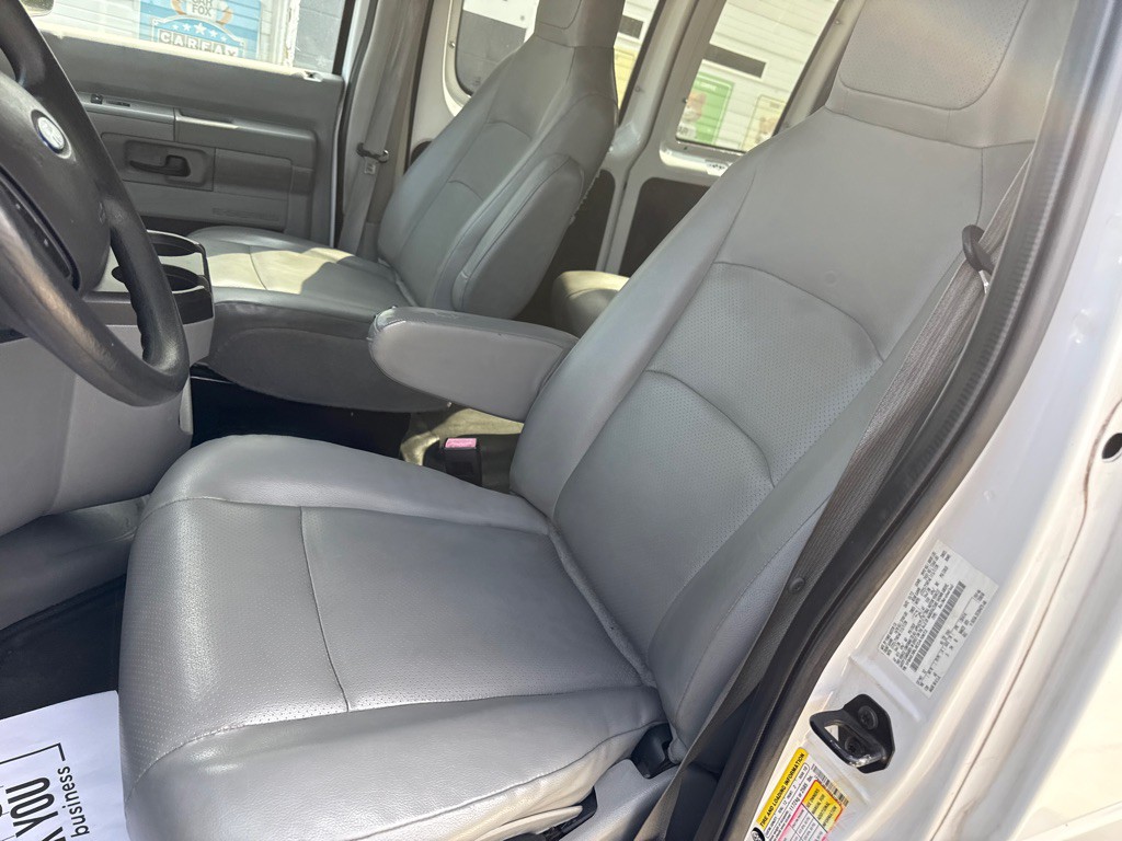 2014 Ford Econoline Image 5