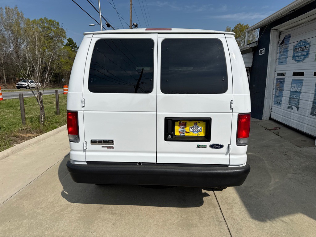 2014 Ford Econoline Image 9