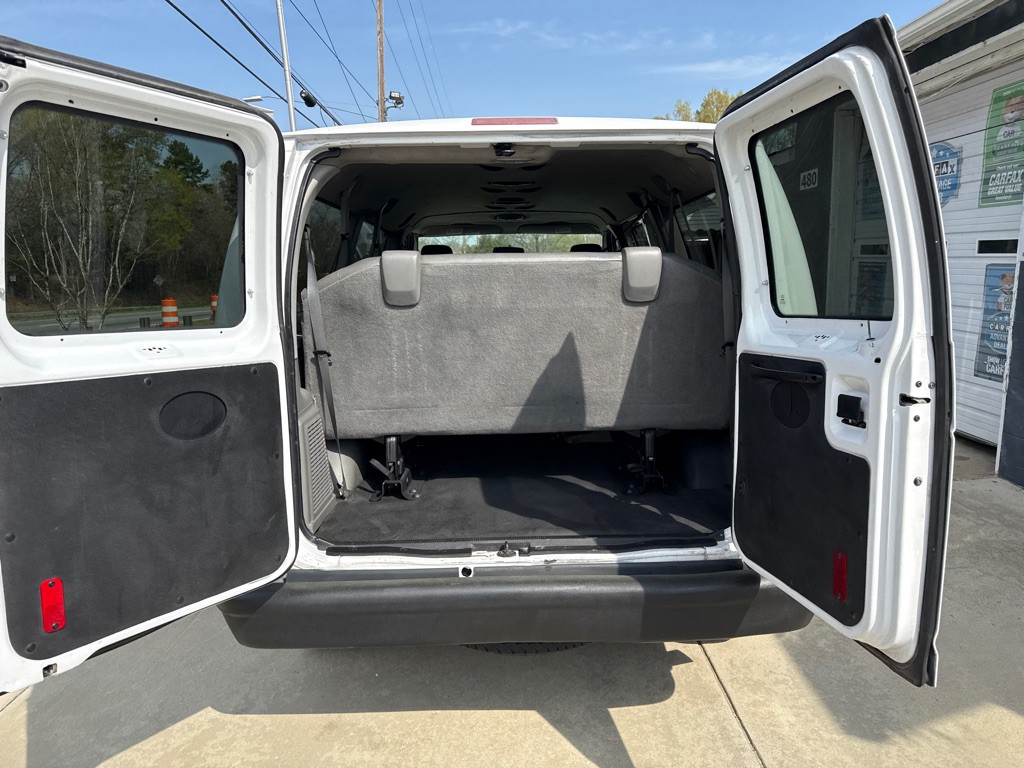 2014 Ford Econoline Image 10
