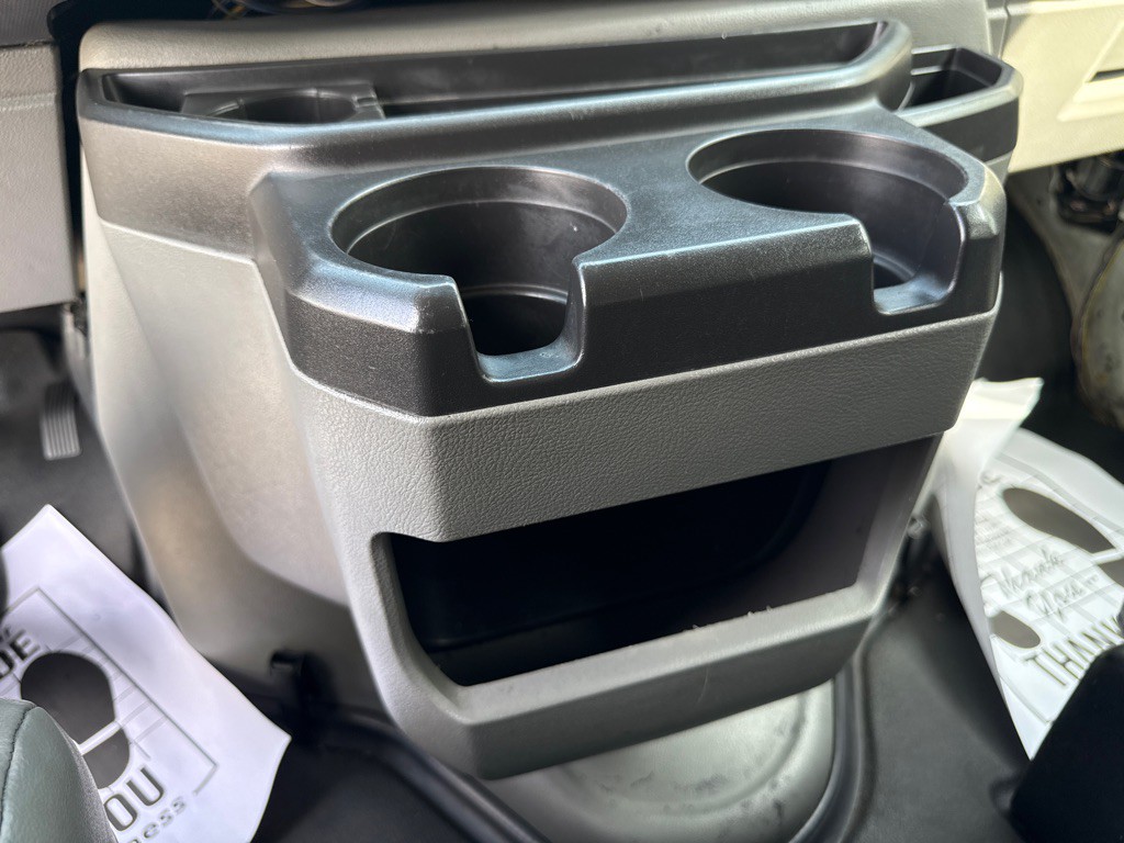 2014 Ford Econoline Image 23