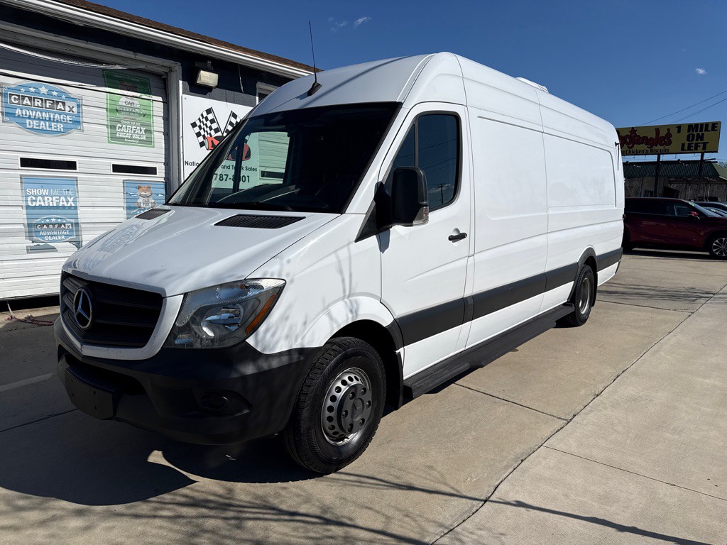 2017 Mercedes-Benz Sprinter Image 1