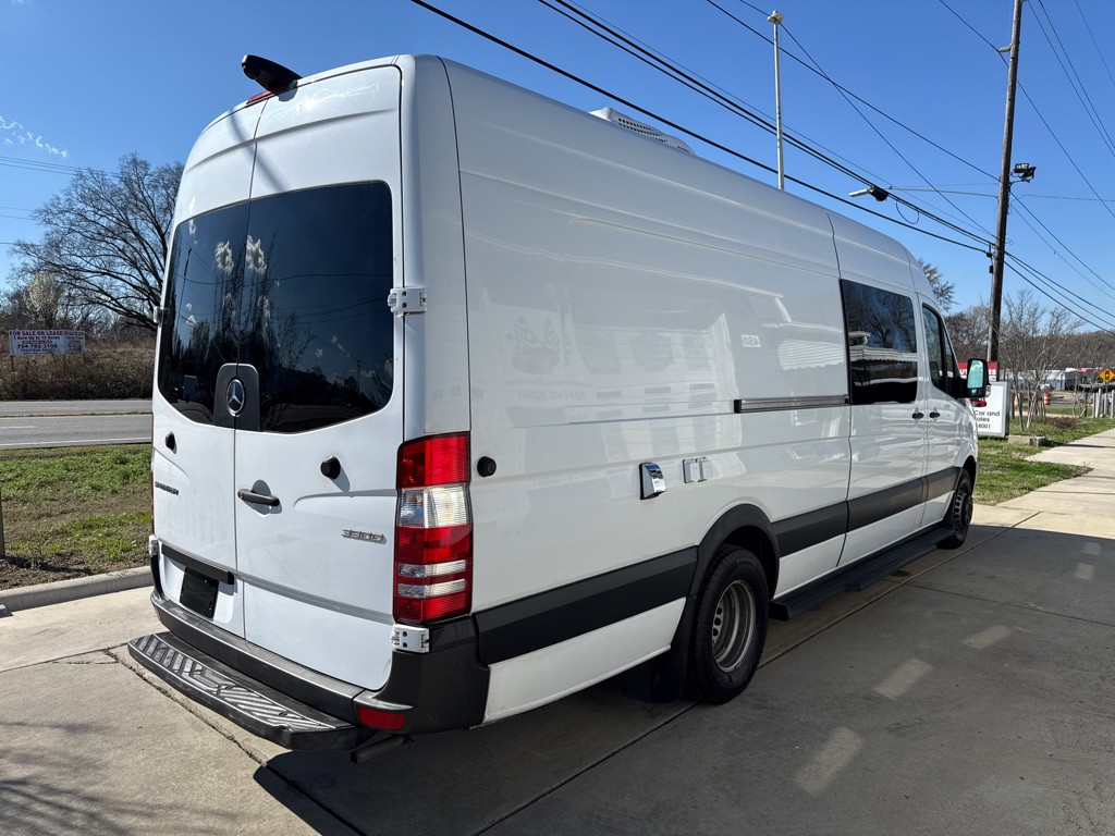 2017 Mercedes-Benz Sprinter Image 4
