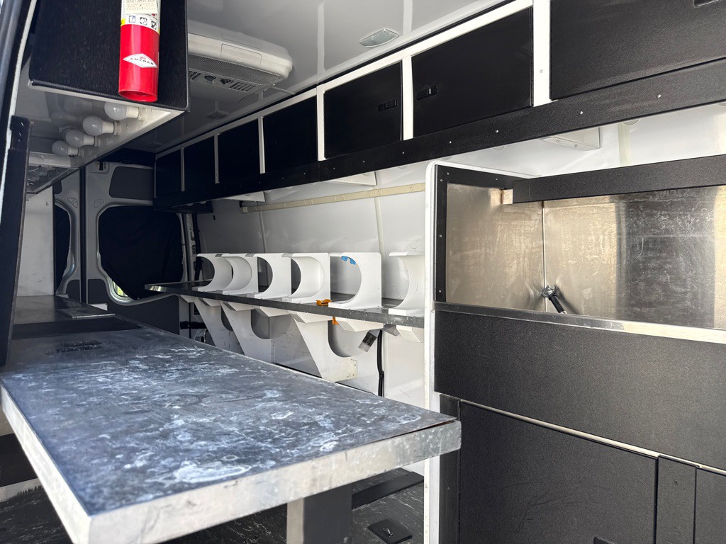 2017 Mercedes-Benz Sprinter Image 16