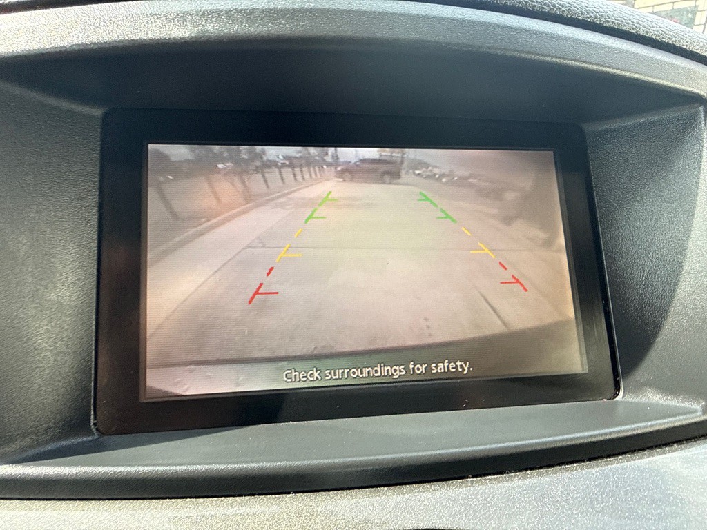 2013 Nissan Quest Image 18