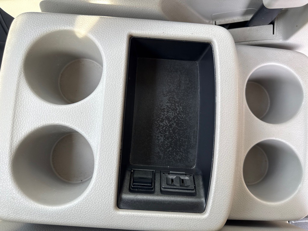 2013 Nissan Quest Image 19