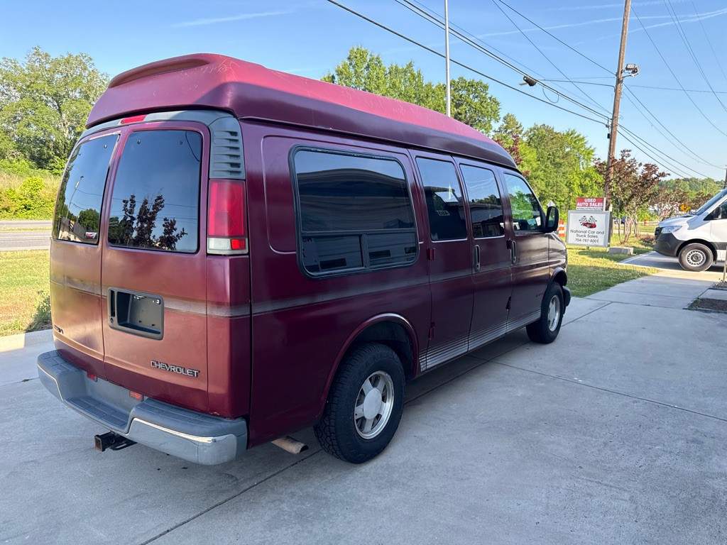 1998 Chevrolet Express Image 4