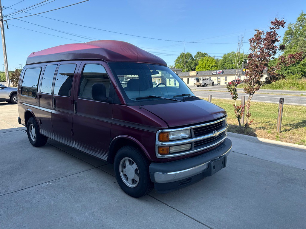 1998 Chevrolet Express Image 5